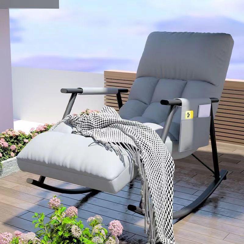 Chaise a bascule nordique pour adultes , fauteuil de salon relaxant , fauteuil-lit , fauteuil inclinable pour la maison .