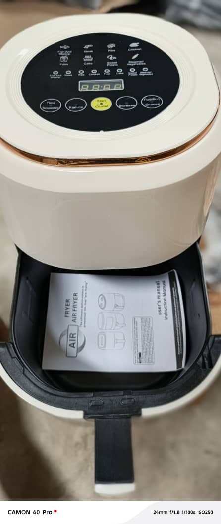 Prix :25000f au lieu de 45000f . Grande friteuse à air électrique 8 Litres, four domestique intelligent, four à convection multifonction sans huile, 6 modes de cuisson.